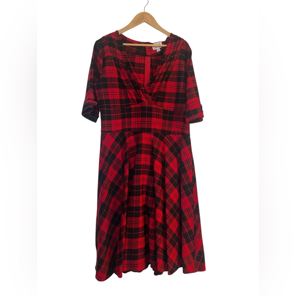 Unique Vintage Red and Black Plaid Delores Dress - Size 18 (2X)